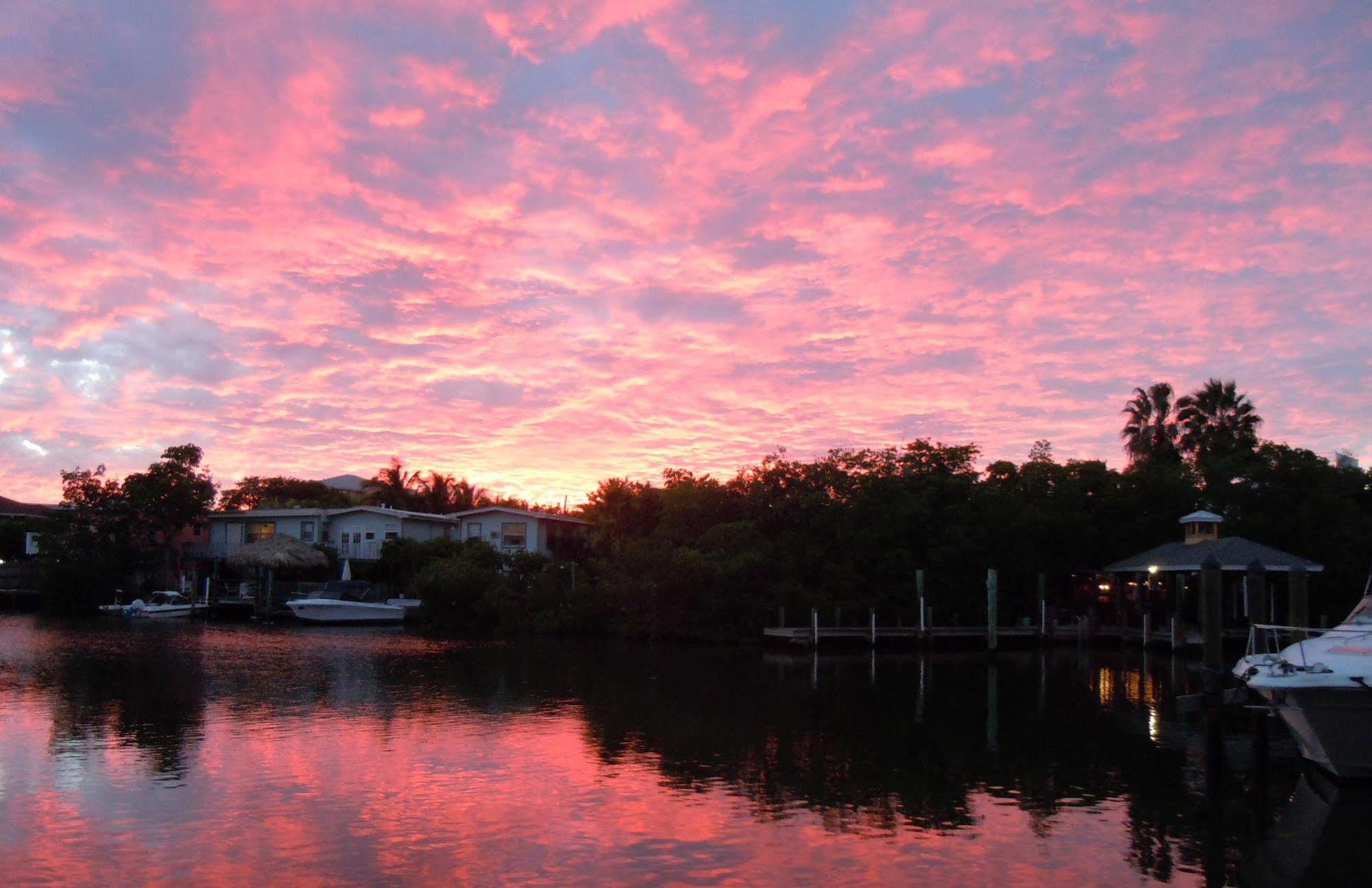 Manatee Bay Inn Fort Myers Beach Bagian luar foto