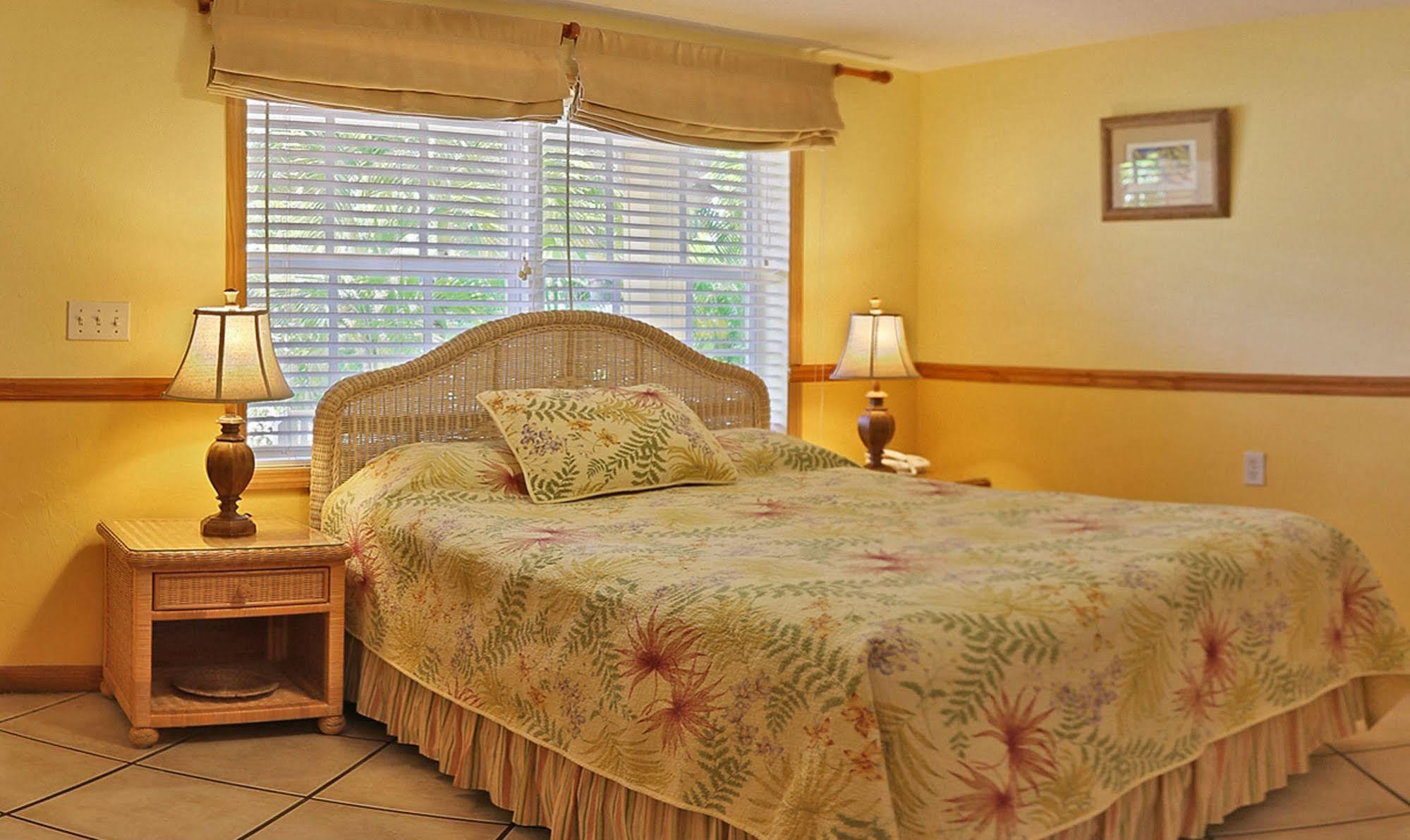 Manatee Bay Inn Fort Myers Beach Bagian luar foto