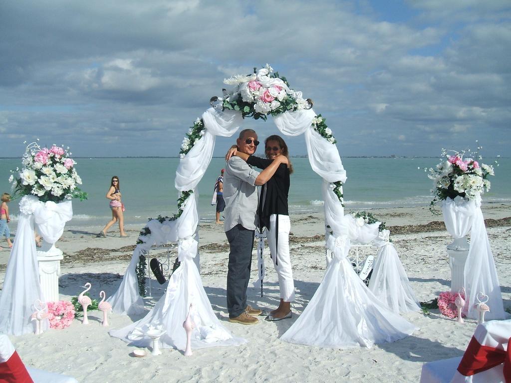 Manatee Bay Inn Fort Myers Beach Bagian luar foto